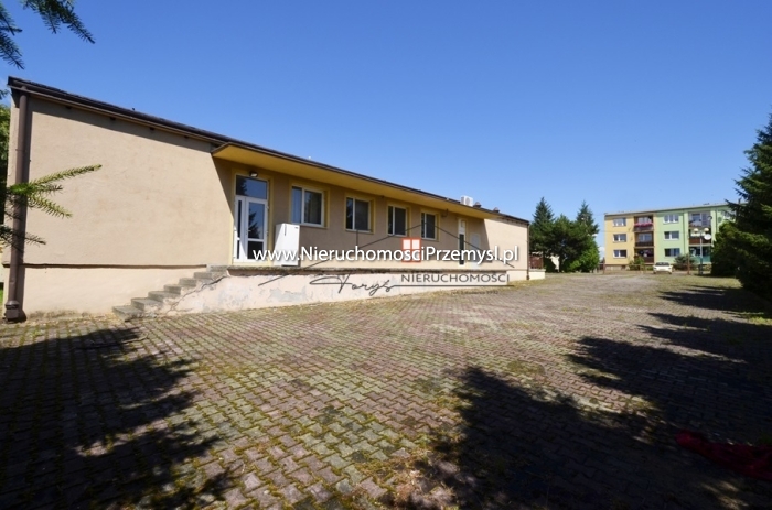 Obiekt komercyjny na sprzedaż o pow. 1500 m2