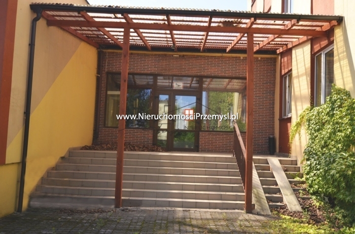 Obiekt komercyjny na sprzedaż o pow. 1500 m2
