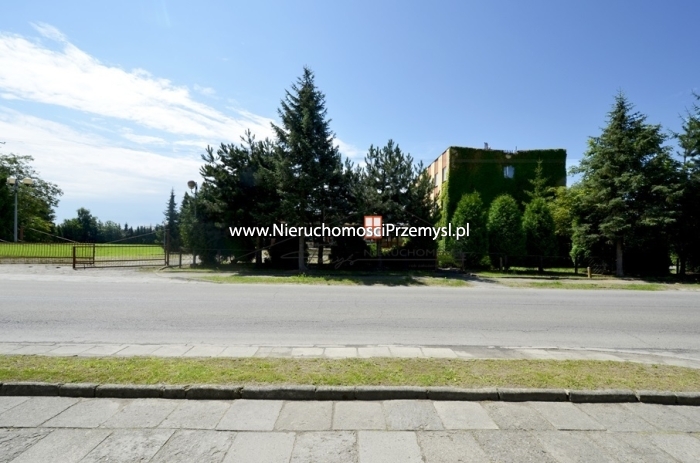 Obiekt komercyjny na sprzedaż o pow. 1500 m2