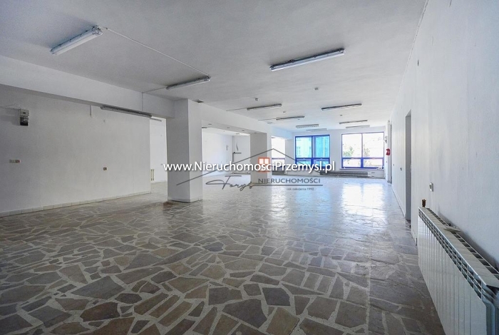Obiekt komercyjny na wynajem o pow. 269 m2