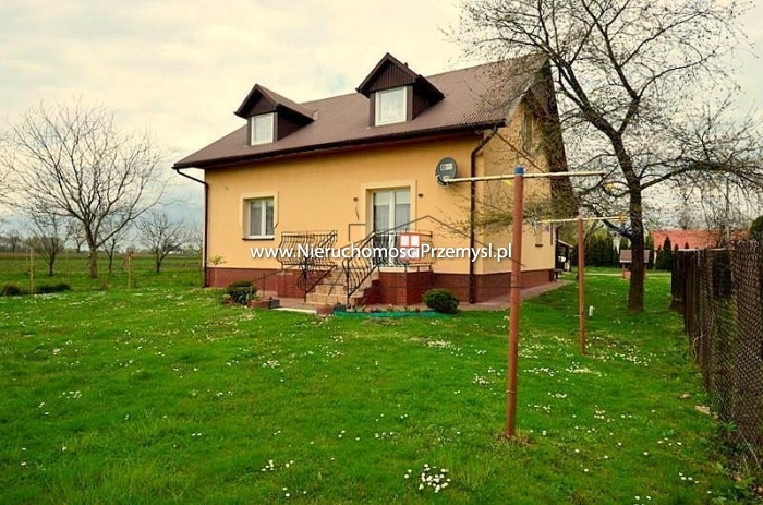 Dom na sprzedaż o pow. 256 m2