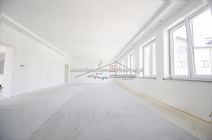 Obiekt komercyjny na wynajem o pow. 118 m2