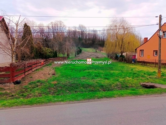 Działka na sprzedaż o pow. 1800 m2