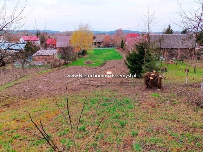Działka na sprzedaż o pow. 1800 m2