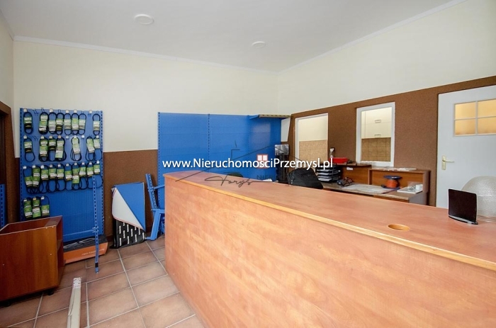 Obiekt komercyjny na wynajem o pow. 300 m2