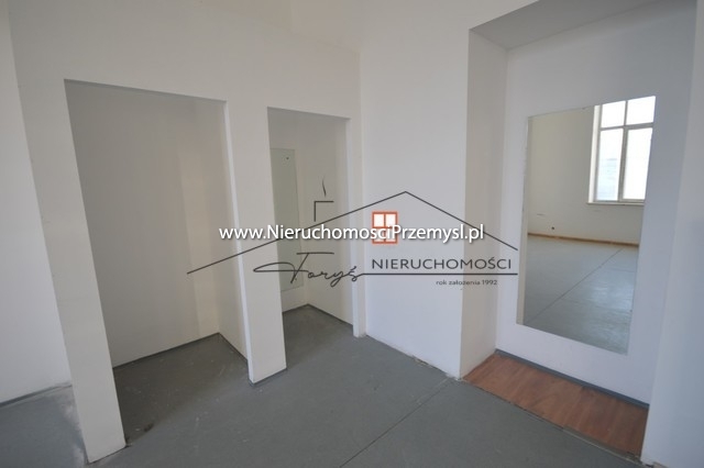 Obiekt komercyjny na wynajem o pow. 294 m2