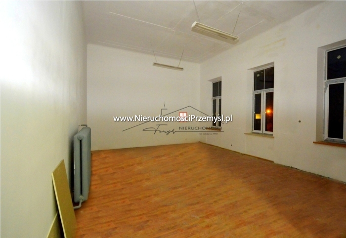 Obiekt komercyjny na wynajem o pow. 294 m2