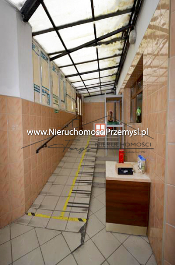 Obiekt komercyjny na wynajem o pow. 200 m2