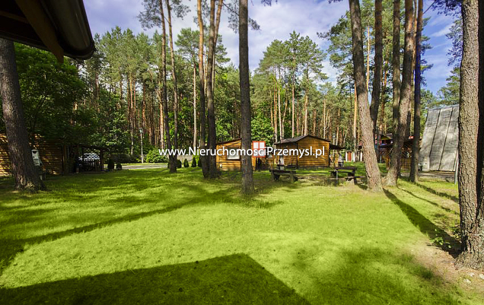Obiekt komercyjny na sprzedaż o pow. 2800 m2