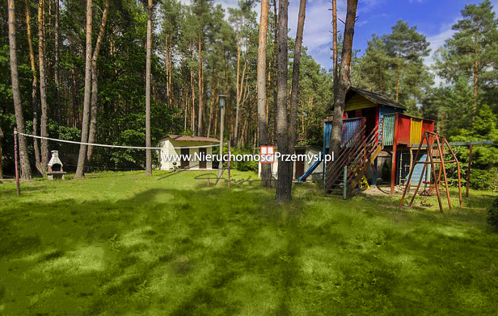 Obiekt komercyjny na sprzedaż o pow. 2800 m2
