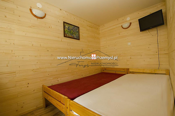 Obiekt komercyjny na sprzedaż o pow. 2800 m2