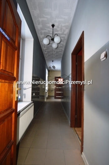 Obiekt komercyjny na wynajem o pow. 300 m2