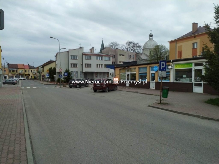 Obiekt komercyjny na sprzedaż o pow. 220 m2