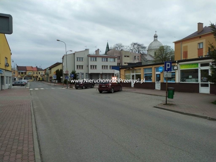 Obiekt komercyjny na sprzedaż o pow. 220 m2