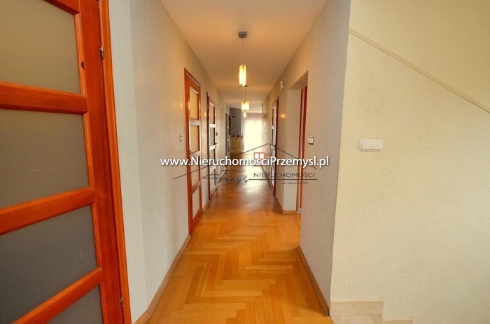 Dom na sprzedaż o pow. 242 m2