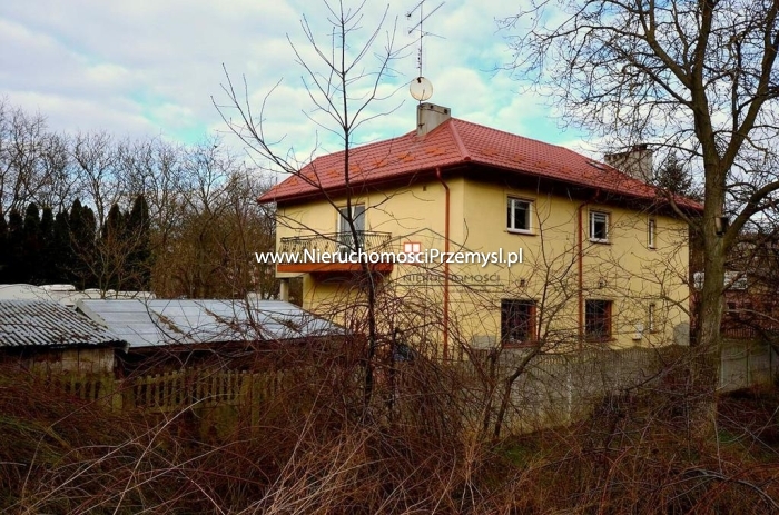 Dom na sprzedaż o pow. 242 m2