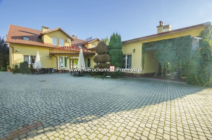 Obiekt komercyjny na sprzedaż o pow. 2166 m2