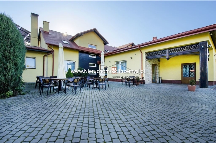 Obiekt komercyjny na sprzedaż o pow. 2166 m2