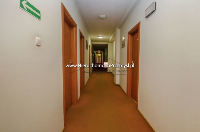 Obiekt komercyjny na sprzedaż o pow. 2166 m2