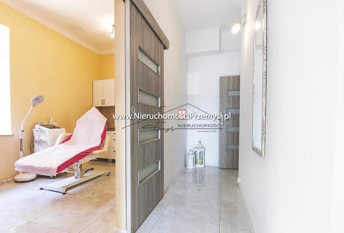 Obiekt komercyjny na sprzedaż o pow. 130 m2