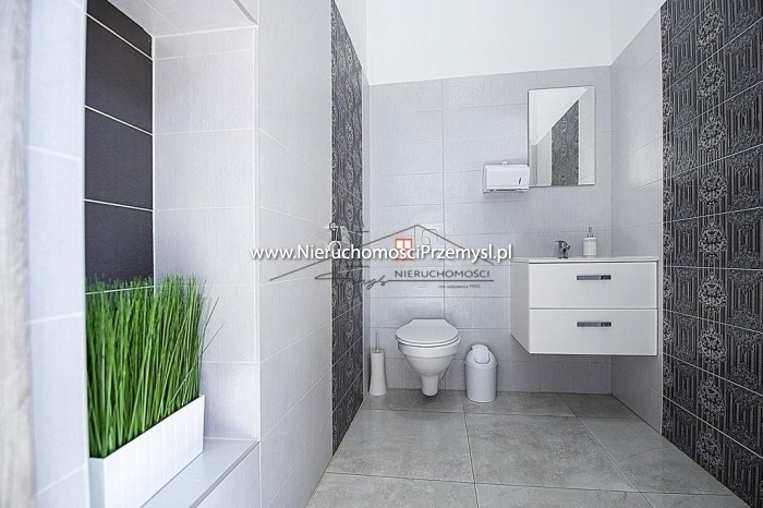 Obiekt komercyjny na sprzedaż o pow. 130 m2