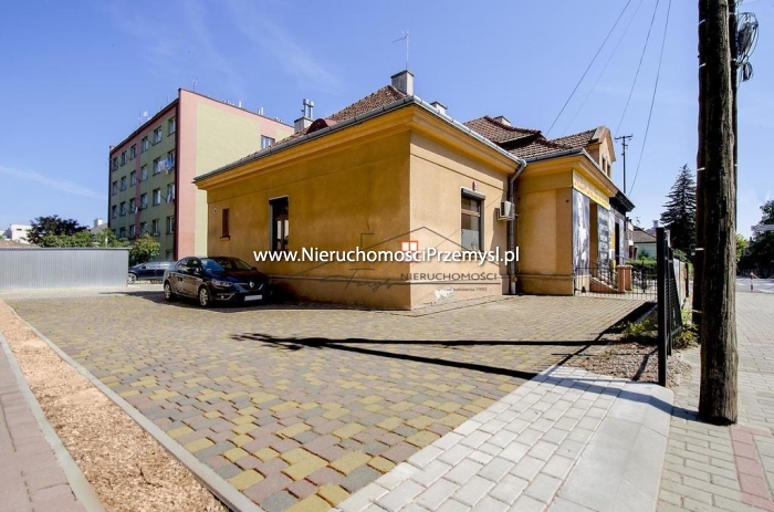 Obiekt komercyjny na sprzedaż o pow. 130 m2