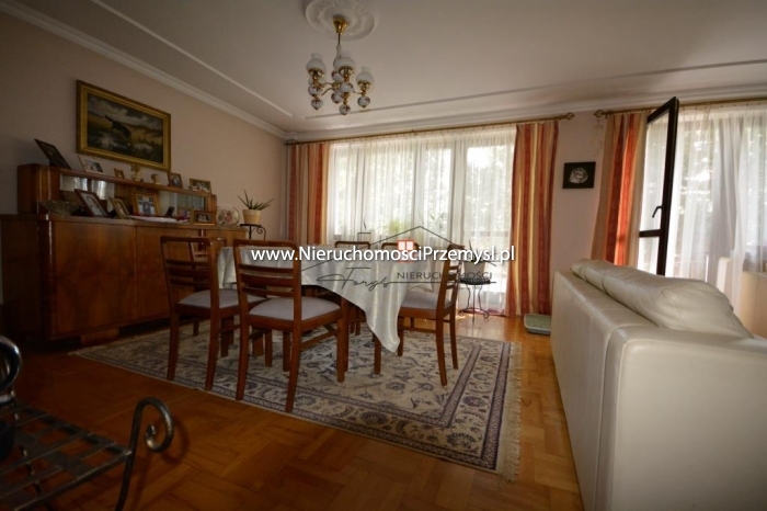 Dom na sprzedaż o pow. 220 m2