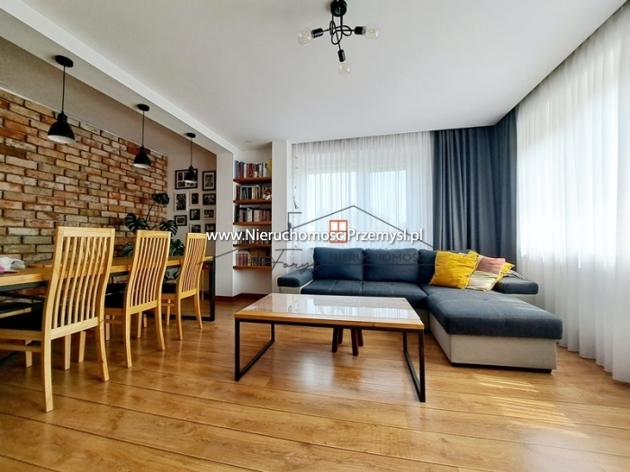 Dom na sprzedaż o pow. 250 m2