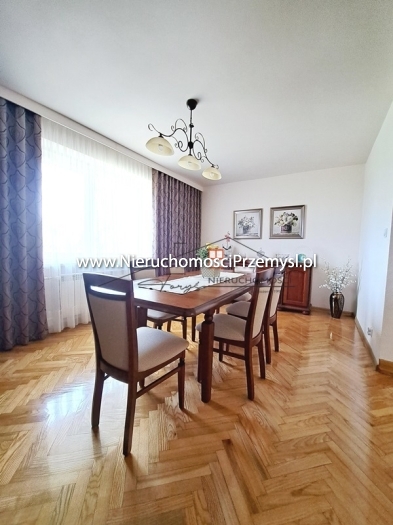 Dom na sprzedaż o pow. 250 m2
