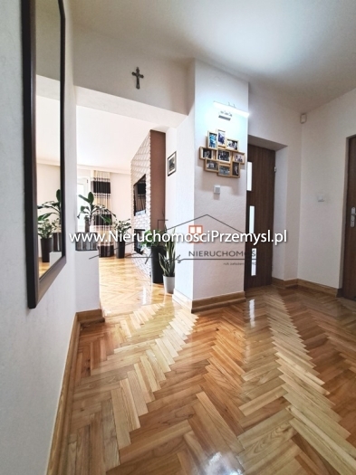 Dom na sprzedaż o pow. 250 m2