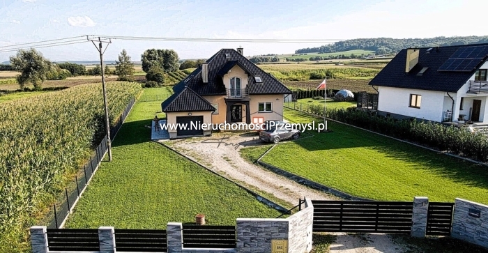 Dom na sprzedaż o pow. 222 m2